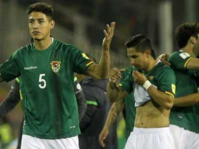 Được tặng hai điểm, Chile vượt mặt Argentina ở vòng loại World Cup