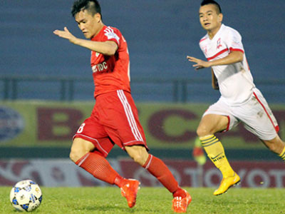 Công Vinh chia tay Bình Dương