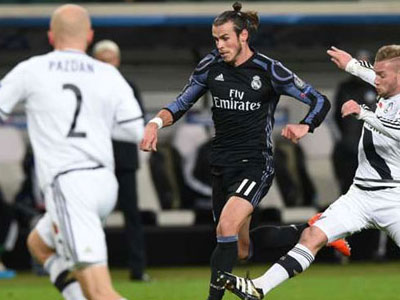 Real mất điểm cho Legia sau khi dẫn trước hai bàn