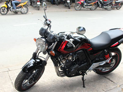 Honda CB400 Super Four SE 2016 giá hơn 300 triệu tại Việt Nam