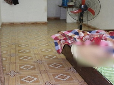 Mẹ chồng phát hiện con dâu chết bất thường trên giường ngủ