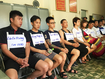 Hai cụ bà sụp bẫy lừa qua điện thoại hơn 12 tỉ đồng