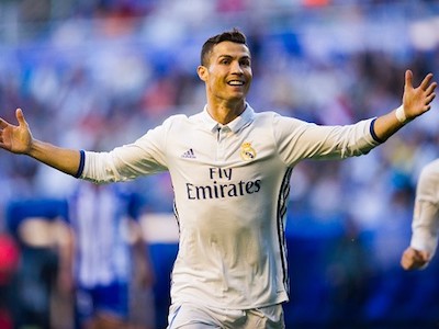 Ronaldo ký hợp đồng mới với Real tuần tới