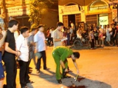 Thanh niên 19 tuổi đâm chết bố bạn gái ngay tại nhà