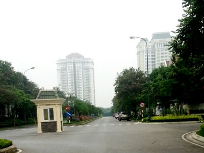 Cướp đột nhập biệt thự trong khu đô thị Ciputra, rút súng dọa nữ doanh nhân