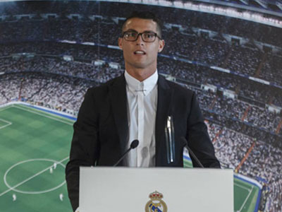 Ronaldo ký mới đến năm 2021 với Real, nhận lương cao nhất lịch sử bóng đá
