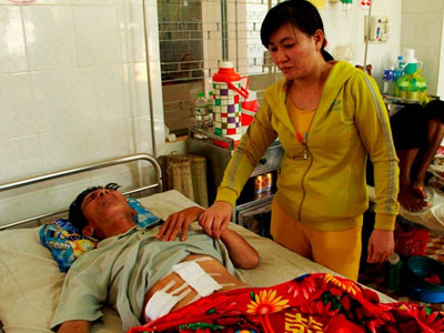 Tự đâm vào bụng rồi tạo hiện trường giả vụ cướp 50 triệu