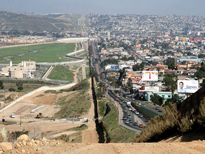 Mexico tuyên bố không trả tiền xây bức tường biên giới với Mỹ