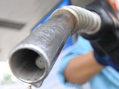 Thu hồi giấy phép một công ty phân phối xăng dầu