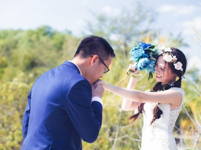 Ảnh cưới lãng mạn khiến ai cũng xuýt xoa trong ngày đông lạnh giá