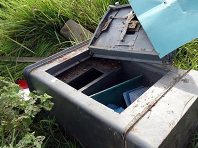 Người đàn ông báo mất trộm két sắt chứa 13.000 USD