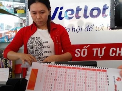 Bộ Tài chính yêu cầu Vietlott chấn chỉnh bán vé số