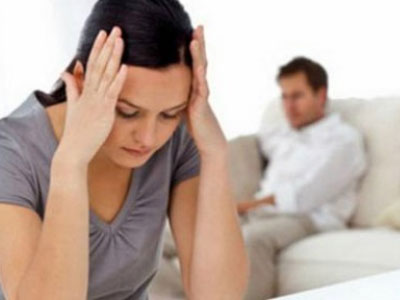 Chồng ngủ với gái quán bia để vừa lòng đối tác