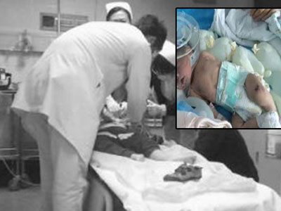 Ngủ với mẹ, bé 53 ngày tuổi tử vong vì ngạt khi bú sữa