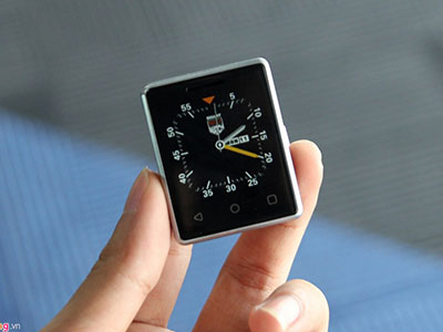 Smartphone nhỏ nhất thế giới xuất hiện ở Việt Nam