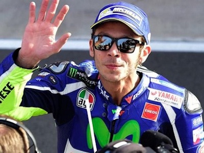 Valentino Rossi đâm xe vào người hâm mộ, có nguy cơ bị kiện