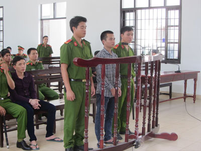 Đâm chết người chỉ vì cãi nhau chuyện "đi bộ giữa đường"
