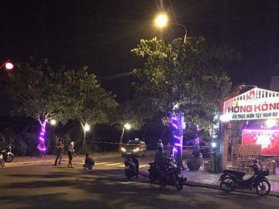 Nghi phạm đâm chết người tại quán Phố Hồng Kông đầu thú