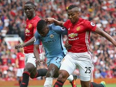 Lứa trẻ M.U thua tan tác Man City