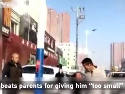 Đánh cha mẹ dã man vì mua nhà "quá bé" để làm quà cưới cho mình