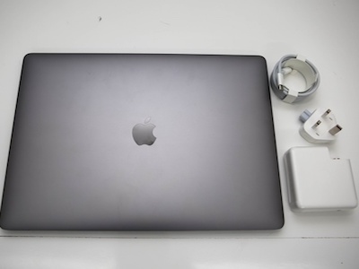 MacBook Pro với TouchBar về Việt Nam giá 73 triệu đồng
