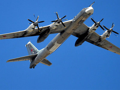 Oanh tạc cơ Tu-95MSM bay 11.000 km tấn công khủng bố