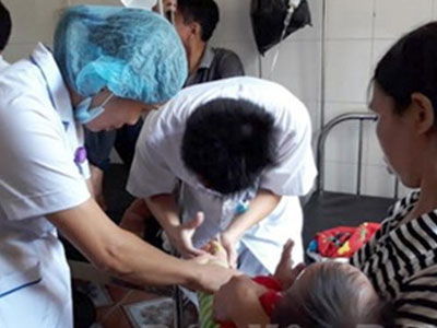 64 người nhập viện vì ngộ độc sau tiệc cưới
