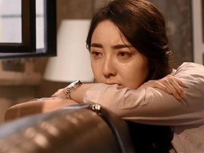 Hối hận muộn màng của người vợ hành xử nóng nảy khi chồng phát hiện có "quỹ đen"