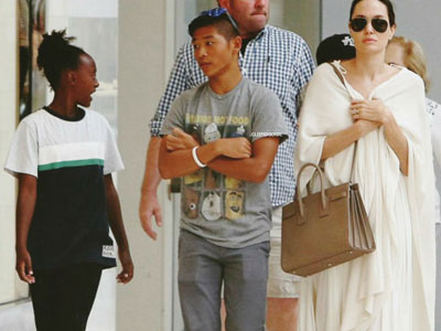 Angelina Jolie không giữ lời hứa đưa Pax Thiên trở về thăm Việt Nam