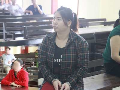 Mới về nhà chồng 2 tuần, chị dâu đã lừa bán em chồng và cháu sang Trung Quốc lấy tiền tiêu xài