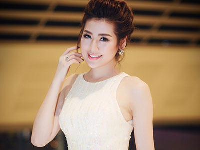 Á hậu Tú Anh: "Đã quen với việc quê mặt trong nhiều lần không đủ tiền trả cho một bữa ăn".