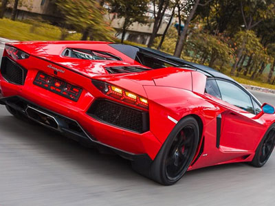 Loạt siêu xe Lamborghini của đại gia Việt dạo phố