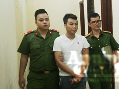Hà Nội: Tạm giữ hình sự lái xe tải đâm cảnh sát giao thông bất tỉnh