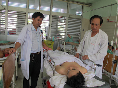 Nam thanh niên la hét không cho bác sĩ nối "của quý" đứt lìa