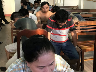 Bắt quả tang hàng chục con bạc đang "say máu" trong canh bạc "khủng"