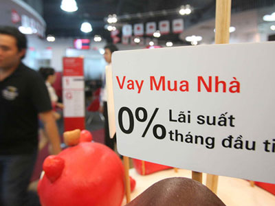 Vay tiêu dùng như "chơi" dao hai lưỡi