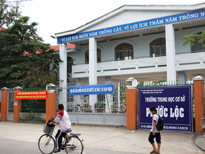 Gần 20 học sinh TP HCM nghi ngộ độc do uống sữa miễn phí