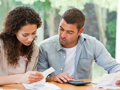 Làm gì khi vợ không còn trẻ lại muốn nghỉ việc, đi học?
