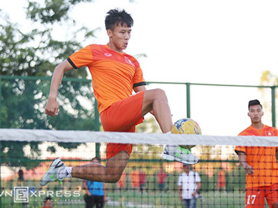 Tuyển Việt Nam đổi kế hoạch, về TP HCM chờ đá bán kết AFF Cup