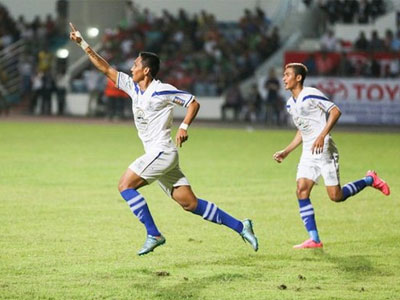 Văn Quyết e ngại “Messi Campuchia”