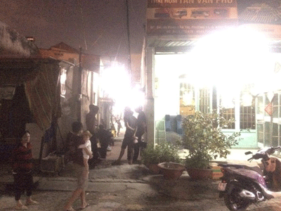 Nam thanh niên nghi ngáo đá dùng dao đâm chết một nhân viên ngân hàng ở Sài gòn