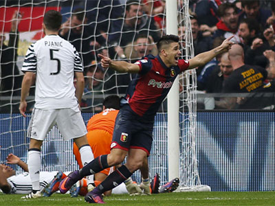 Genoa 3-1 Juventus: Cái tát "nảy đom đóm" từ con trai HLV Simeone