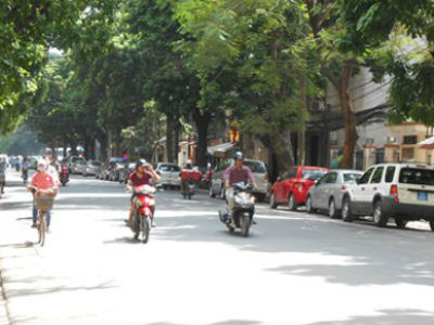 Rét 13 độ, trời Hà Nội khô như rang