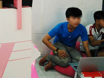 Em trai của cô gái bị ngăn cấm tình yêu lo lắng vì không liên lạc được với cặp đôi