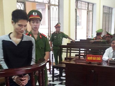 Sát hại cha ruột, nghịch tử lãnh án 9 năm tù