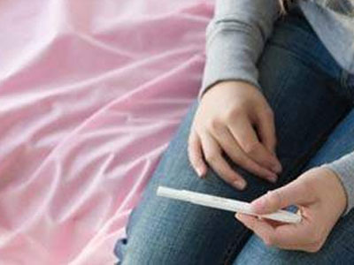 Có nên giữ thai khi tôi "ăn cơm trước kẻng" ở tuổi 20