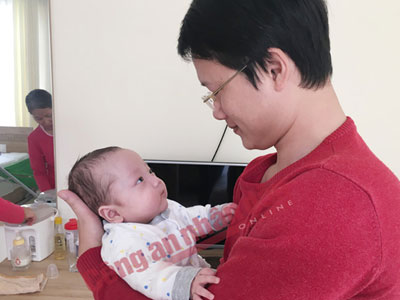 Gặp lại bé Gấu, con Thiếu úy Đậu Thị Huyền Trâm