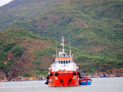 Nổ bình gas trên tàu, 5 ngư dân bị rơi xuống biển