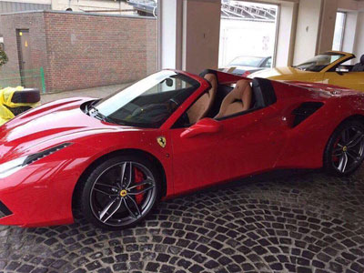 Rộ tin đồn "siêu ngựa" Ferrari 488 Spider chuẩn bị cập bến Việt Nam