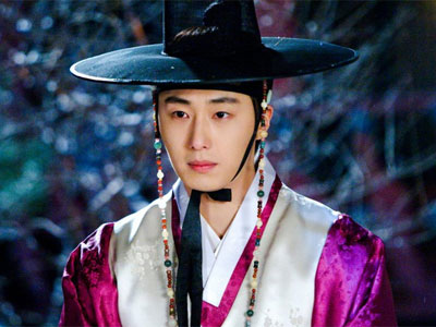 Tài tử "Mặt trăng ôm mặt trời" Jung Il Woo mắc chứng phình mạch não nguy hiểm